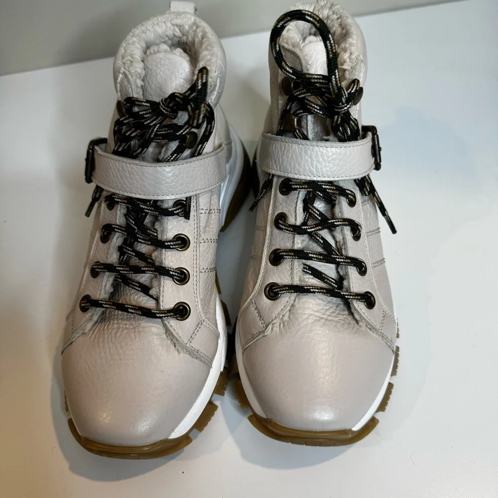Anthropologie Alexis Sherpa-Lined Hiker Boots size 38